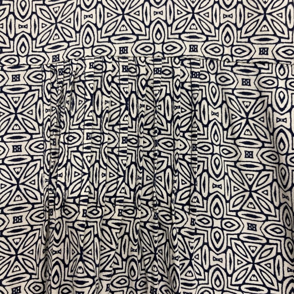 Olsen black and white geometric blouse - Picture 8 of 9